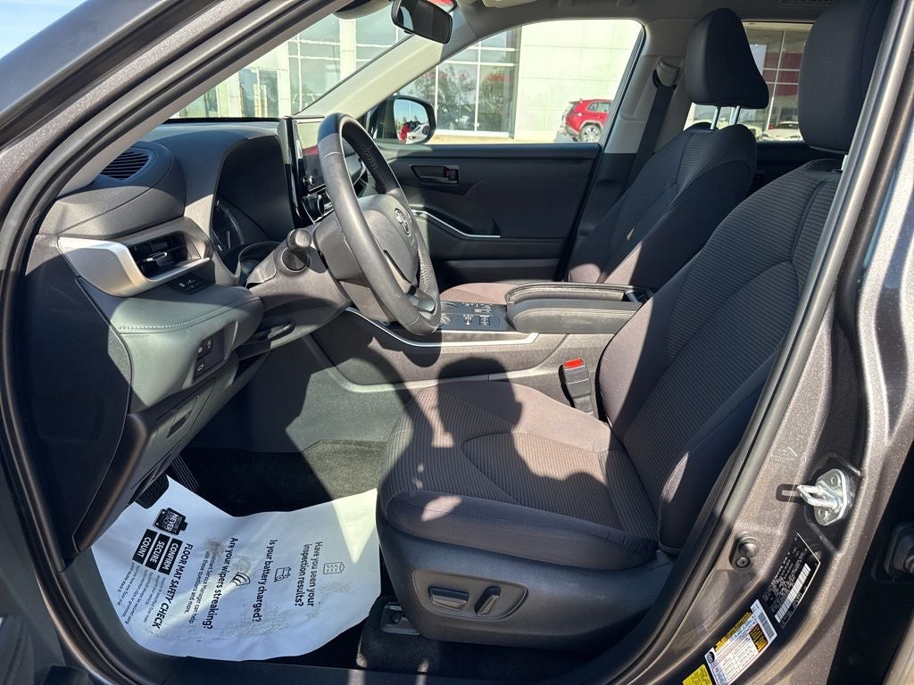 2024 Toyota HIGHLANDER LE GOLD CERTIFIED