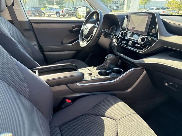 2024 Toyota HIGHLANDER LE GOLD CERTIFIED