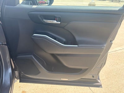 2023 Toyota Highlander XLE