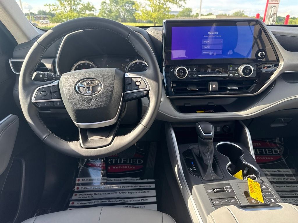 2025 Toyota Highlander XLE TOYOTA CERTIFIED GOLD