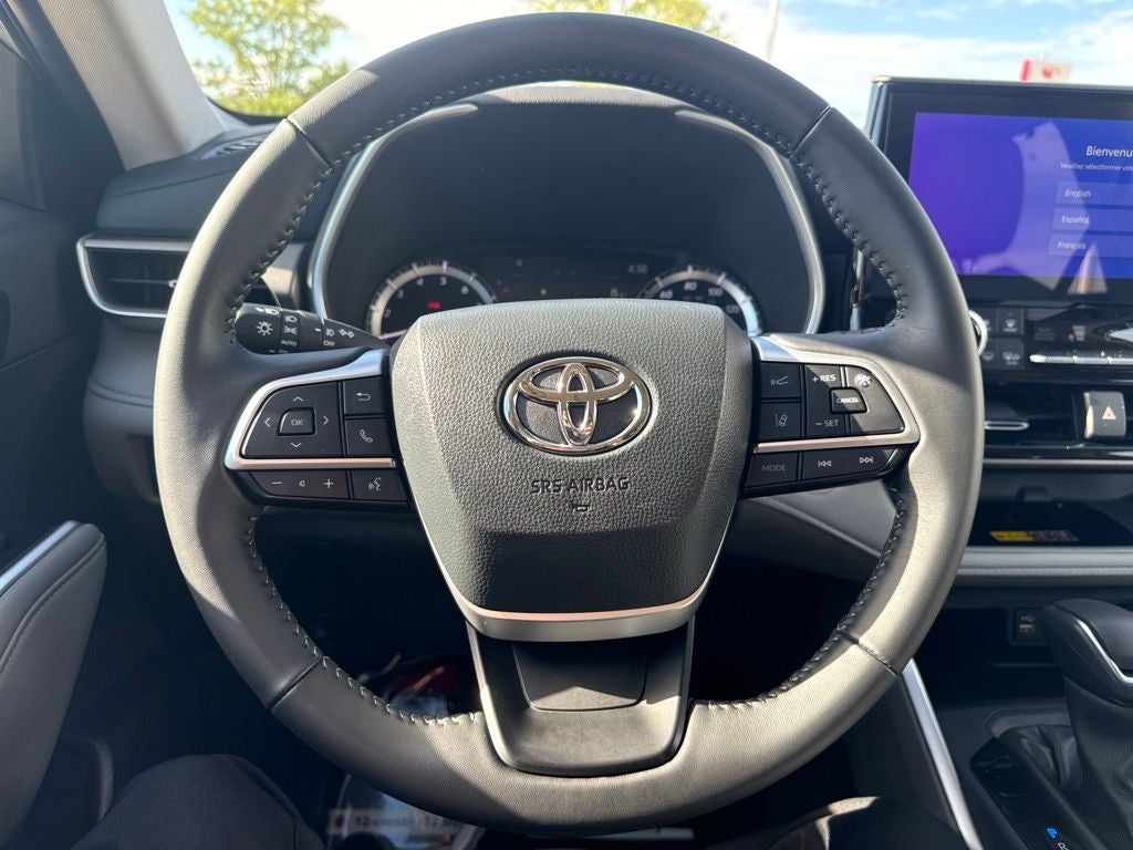 2025 Toyota Highlander XLE TOYOTA CERTIFIED GOLD