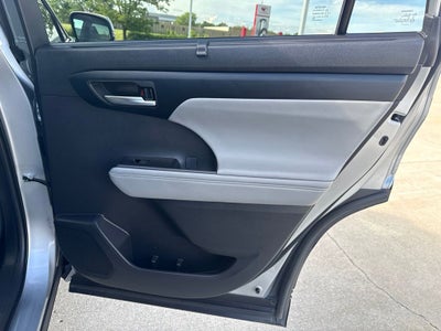 2025 Toyota Highlander XLE TOYOTA CERTIFIED GOLD