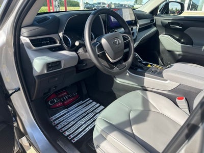2025 Toyota Highlander XLE TOYOTA CERTIFIED GOLD