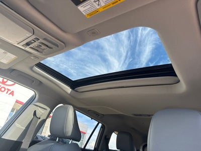 2025 Toyota Highlander XLE TOYOTA CERTIFIED GOLD