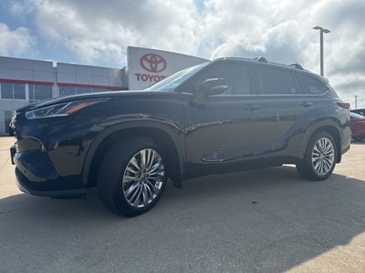 2024 Toyota Highlander Platinum
