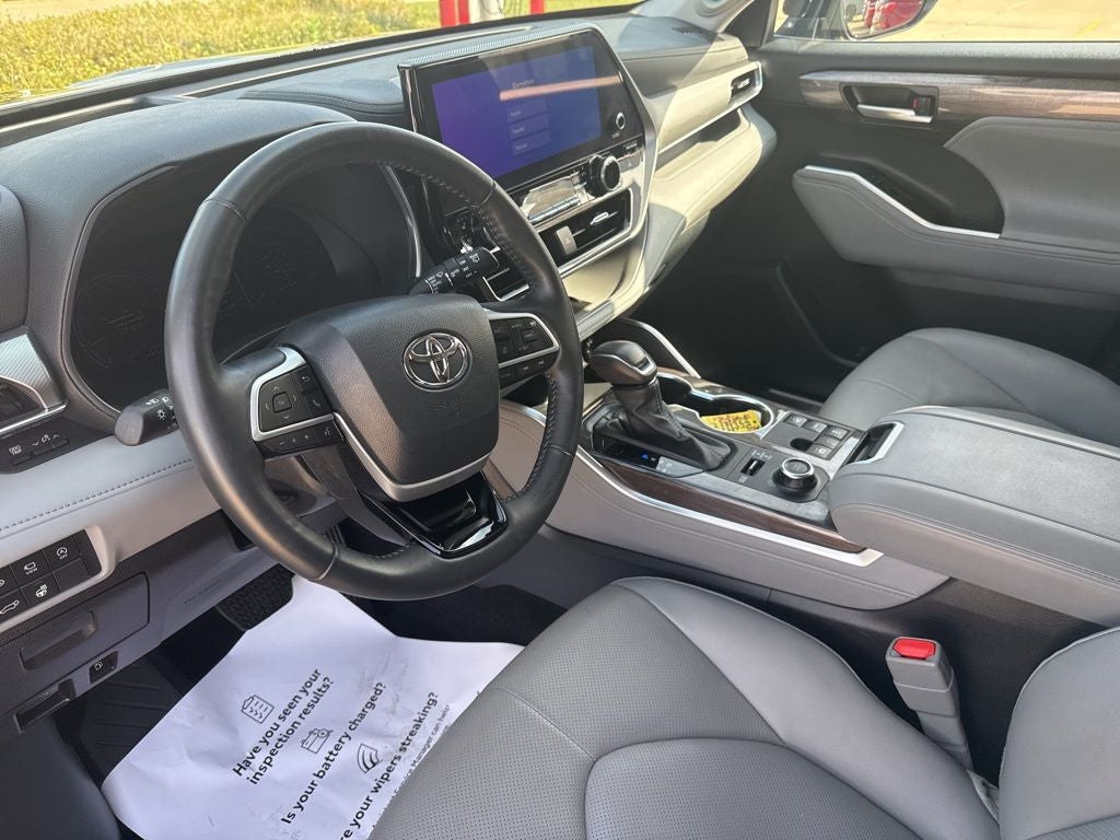 2024 Toyota Highlander Platinum