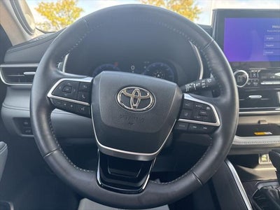 2024 Toyota Highlander Platinum