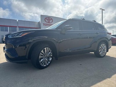 2024 Toyota Highlander Platinum
