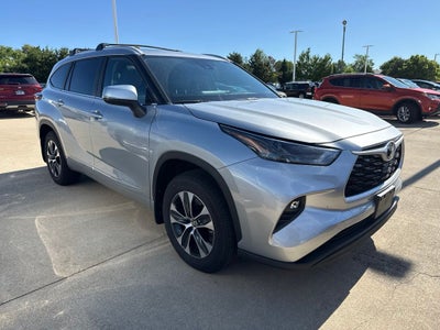 2025 Toyota Highlander XLE
