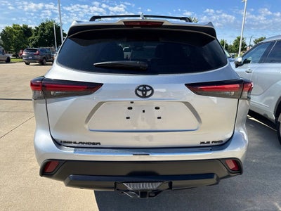 2025 Toyota Highlander XLE