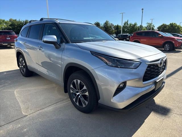 2025 Toyota Highlander XLE TOYOTA CERTIFIED GOLD
