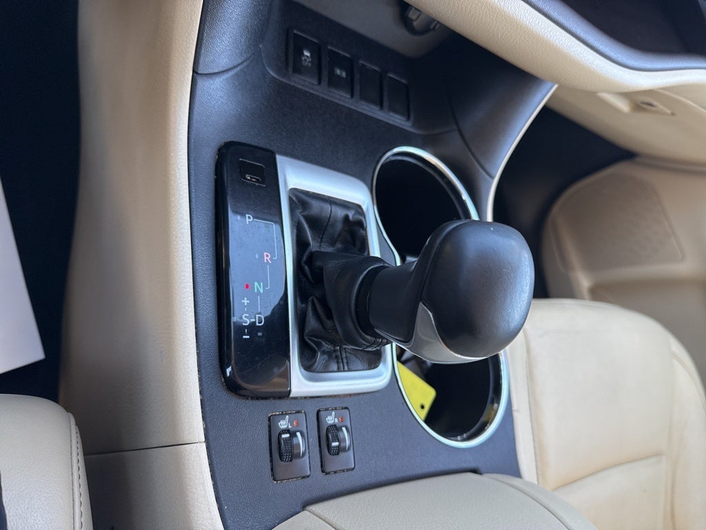 2014 Toyota HIGHLANDER XLE V6