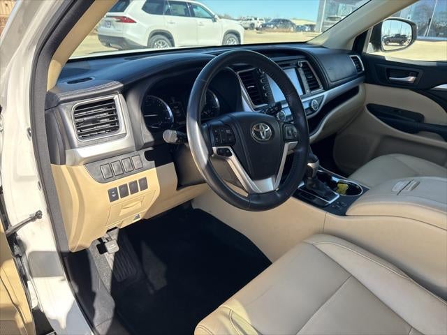 2014 Toyota HIGHLANDER XLE V6