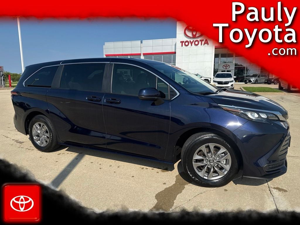 2025 Toyota Sienna LE 8 Passenger TOYOTA GOLD CERTIFIED