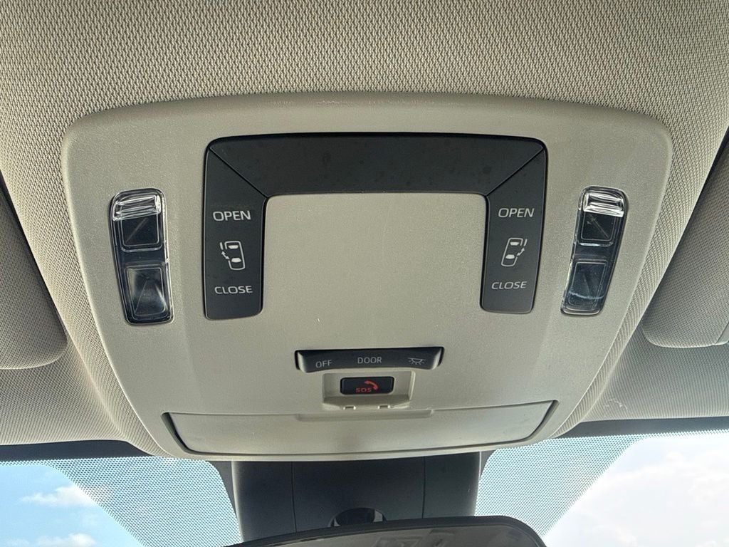 2025 Toyota Sienna LE 8 Passenger TOYOTA GOLD CERTIFIED