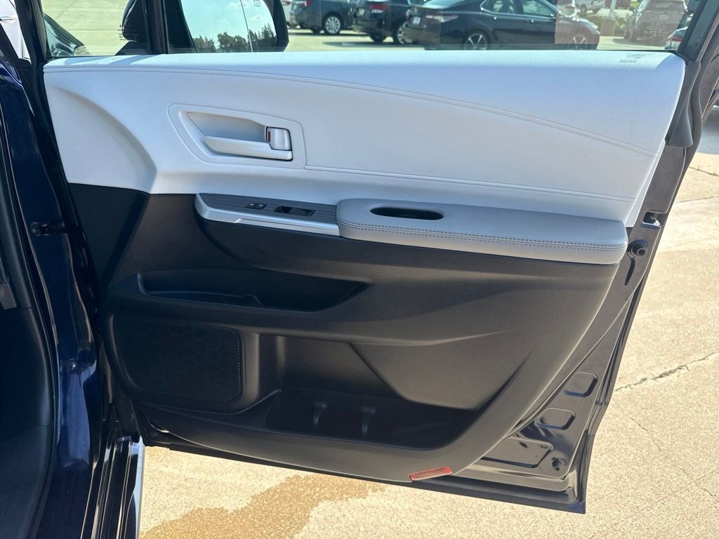 2025 Toyota Sienna LE 8 Passenger TOYOTA GOLD CERTIFIED