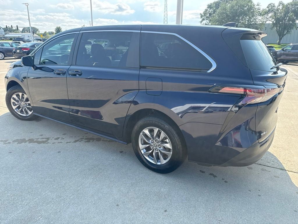 2025 Toyota Sienna LE 8 Passenger TOYOTA GOLD CERTIFIED