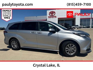 2022 Toyota Sienna LE 8 Passenger
