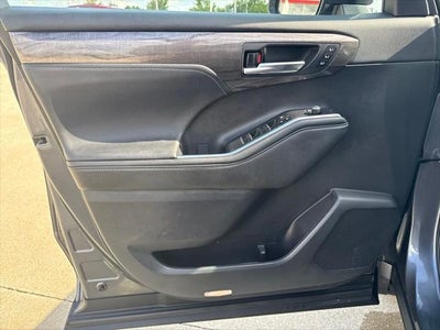 2023 Toyota Highlander Hybrid Limited