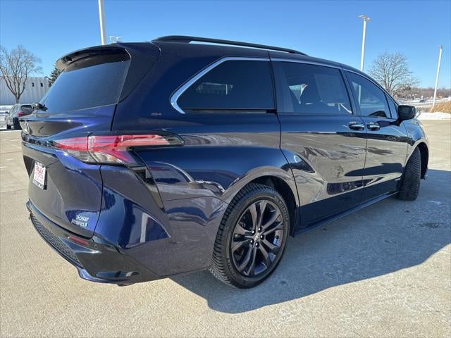 2021 Toyota SIENNA XSE XSE 7 Passenger