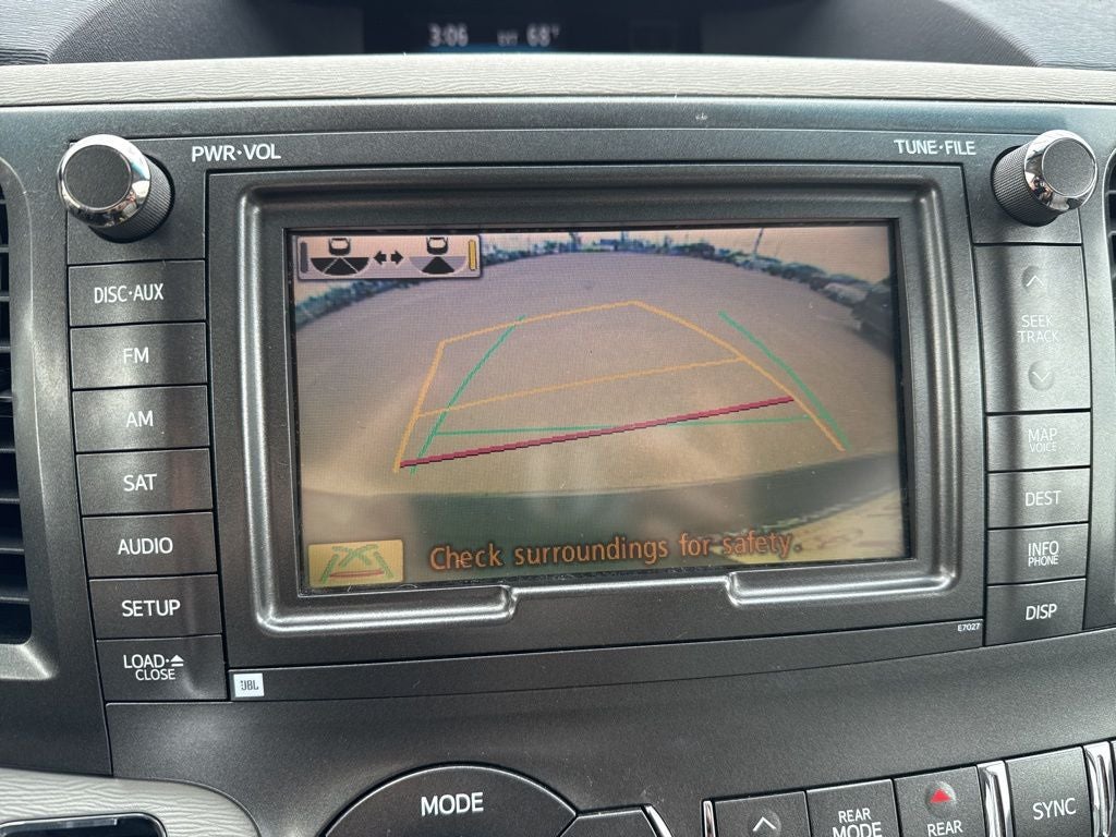 2012 Toyota SIENNA XLE 3.5L XLE 8 Passenger