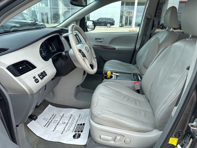 2012 Toyota SIENNA XLE 3.5L XLE 8 Passenger