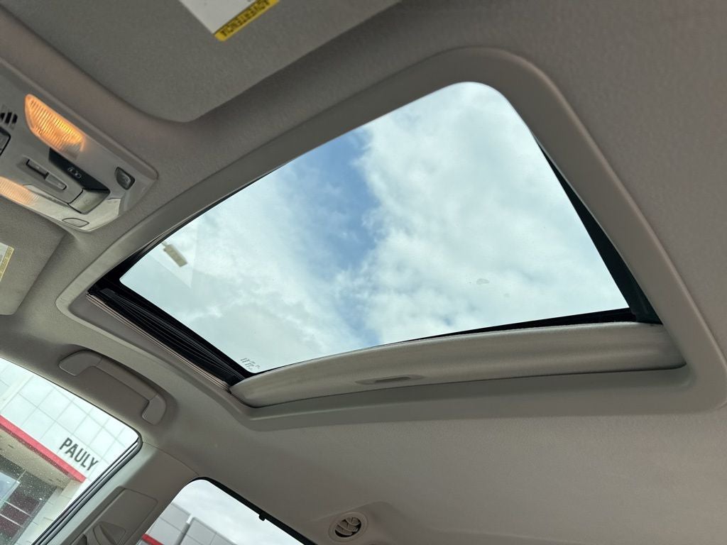 2012 Toyota SIENNA XLE 3.5L XLE 8 Passenger