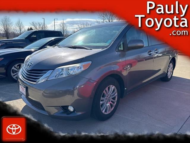 2012 Toyota SIENNA XLE 3.5L XLE 8 Passenger