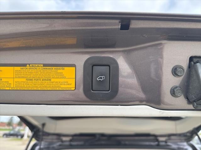 2012 Toyota SIENNA XLE 3.5L XLE 8 Passenger