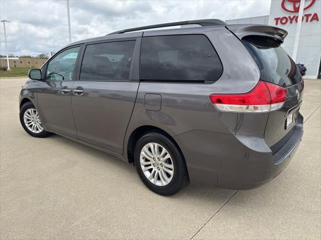 2012 Toyota SIENNA XLE 3.5L XLE 8 Passenger