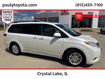 2017 Toyota Sienna XLE 8 Passenger