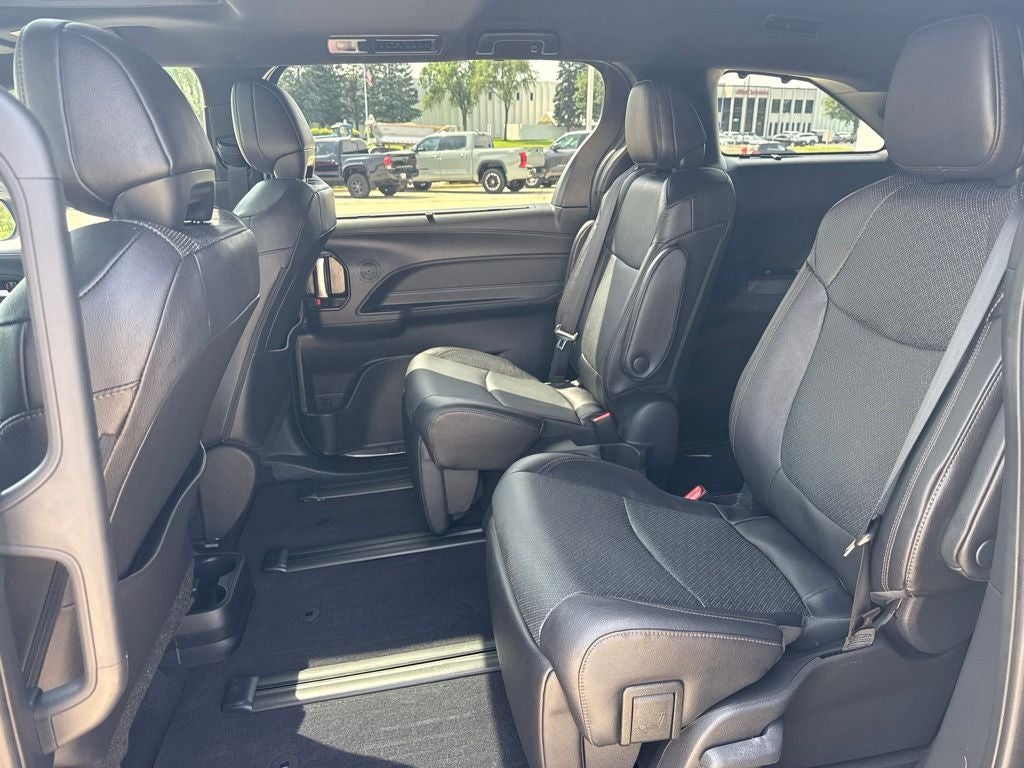 2025 Toyota Sienna Limited 7 Passenger TOYOTA GOLD CERTIFIED