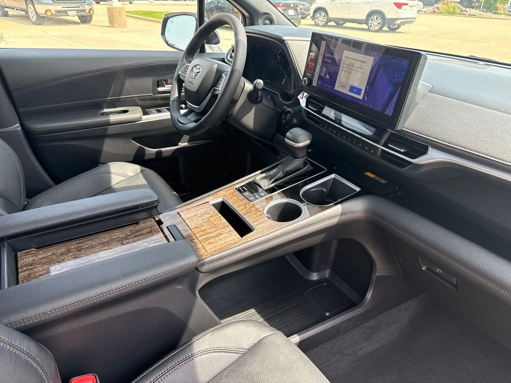 2025 Toyota Sienna Limited 7 Passenger TOYOTA GOLD CERTIFIED