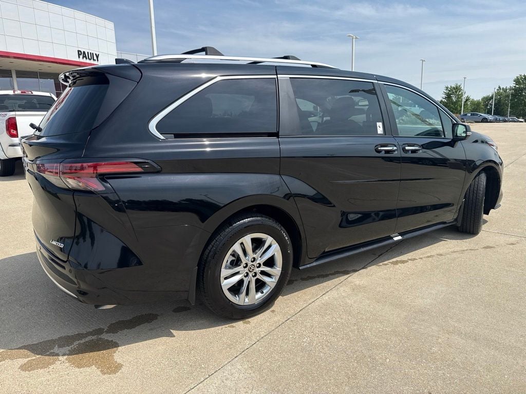 2025 Toyota Sienna Limited 7 Passenger TOYOTA GOLD CERTIFIED