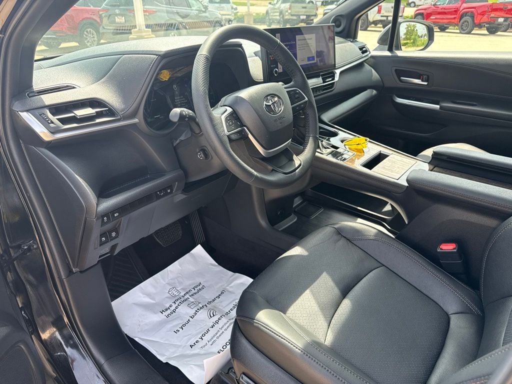 2025 Toyota Sienna Limited 7 Passenger TOYOTA GOLD CERTIFIED