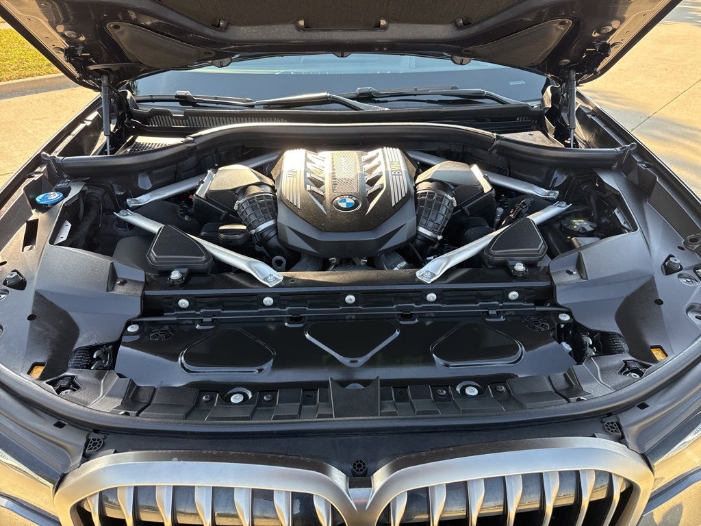 2022 BMW X7 M50i