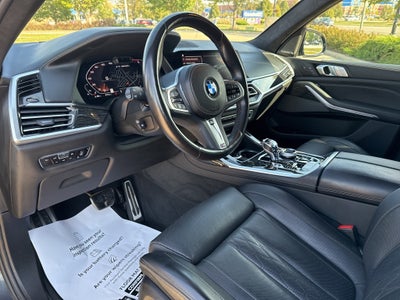 2022 BMW X7 M50i