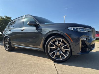 2022 BMW X7 M50i