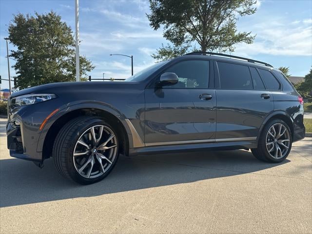 2022 BMW X7 M50i