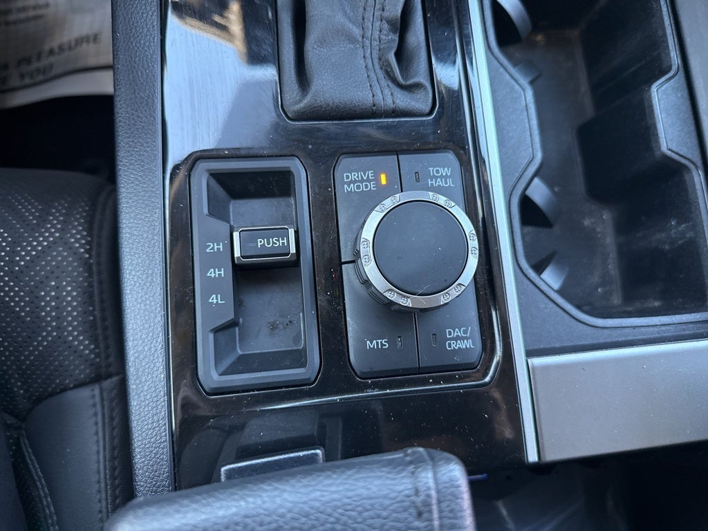 2023 Toyota SEQUOIA 4WD SR5 TOYOTA GOLD CERTIFIED