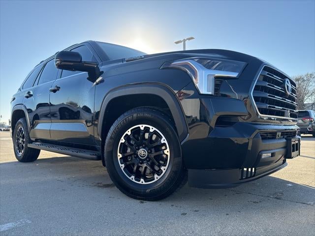 2023 Toyota SEQUOIA 4WD SR5 TOYOTA GOLD CERTIFIED