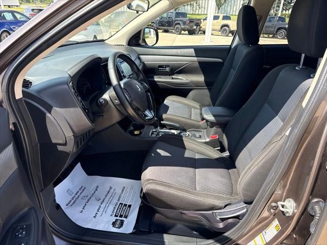 2016 Mitsubishi Outlander SE
