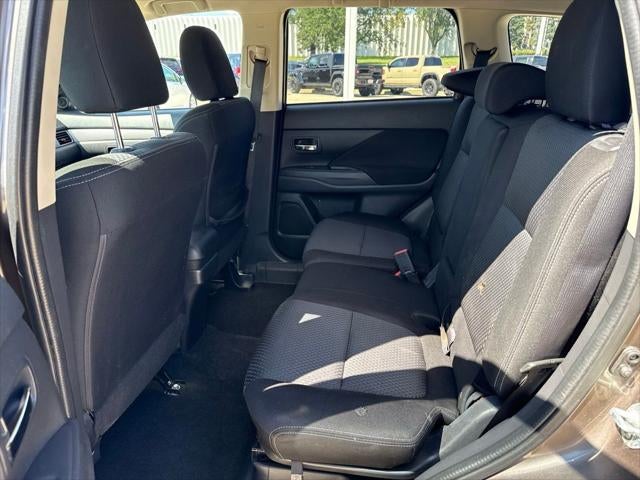 2016 Mitsubishi Outlander SE