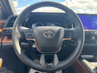 2025 Toyota Toyota Crown Signia XLE