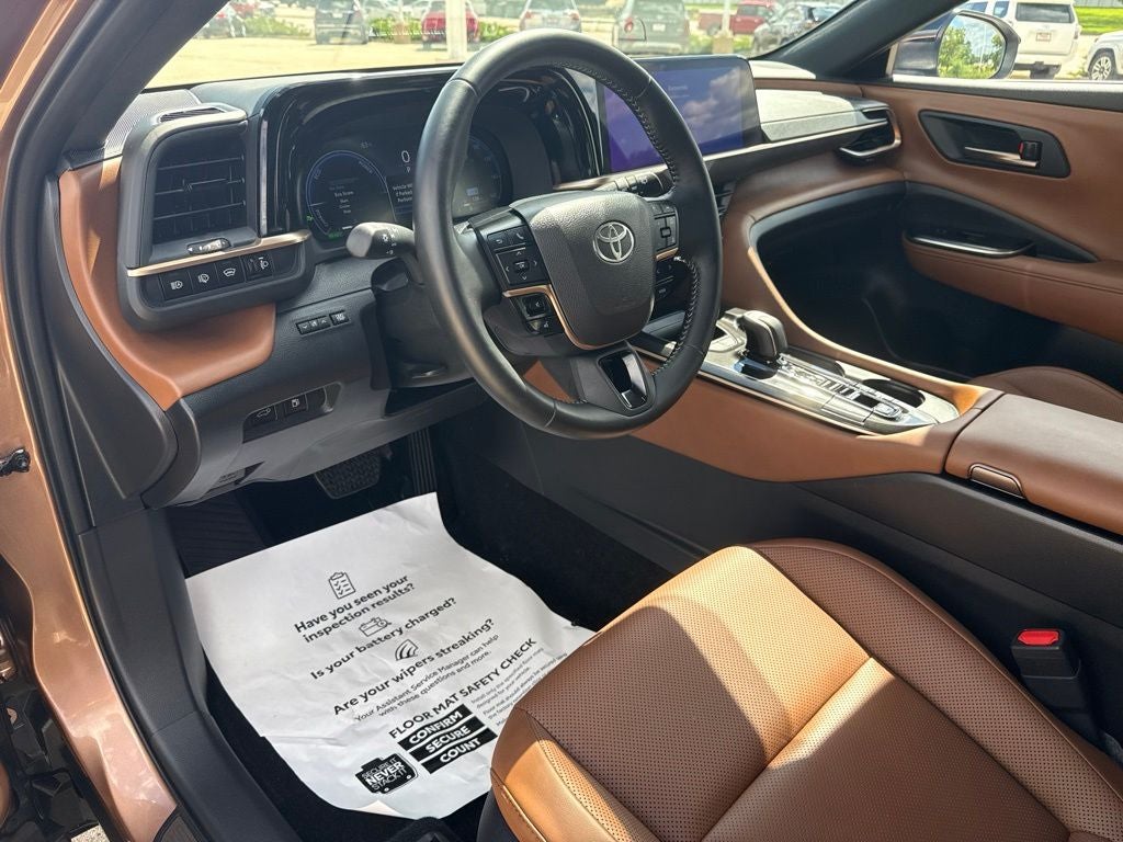 2025 Toyota Toyota Crown Signia XLE