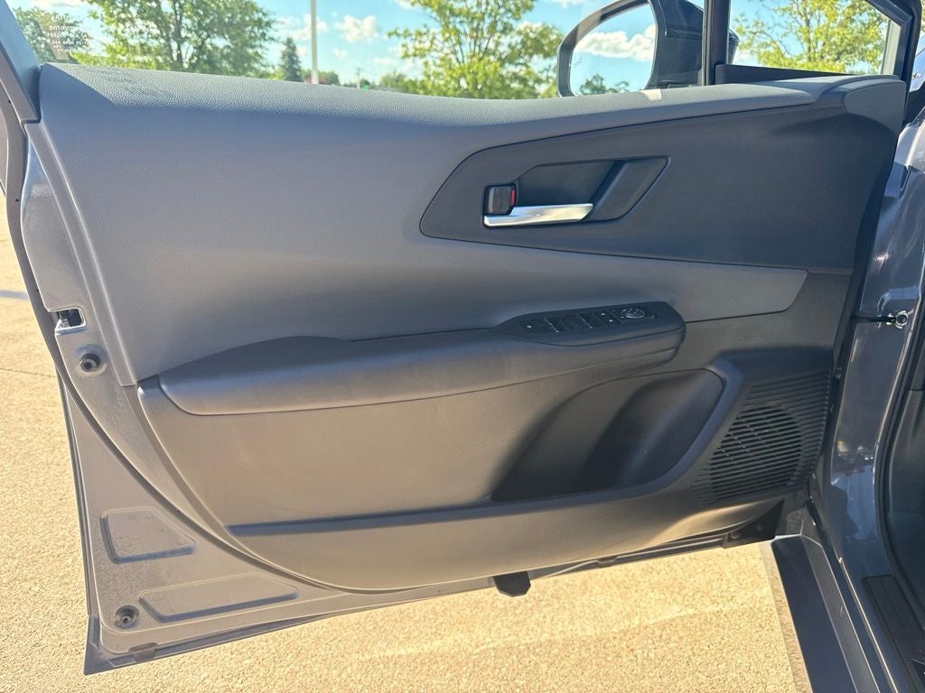 2025 Toyota Prius XLE TOYOTA GOLD CERTIFIED