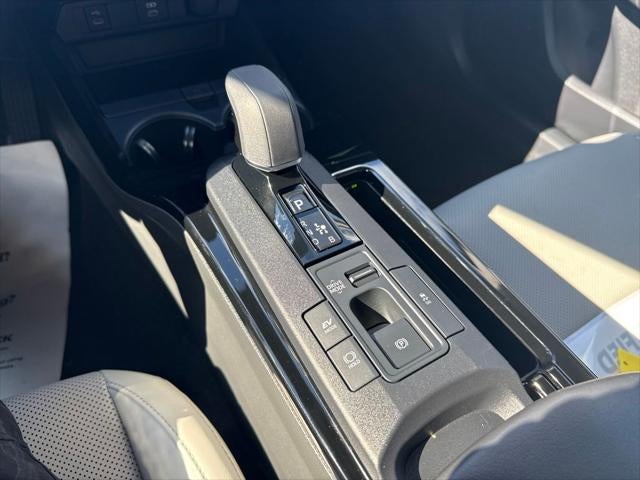 2025 Toyota Prius XLE TOYOTA GOLD CERTIFIED