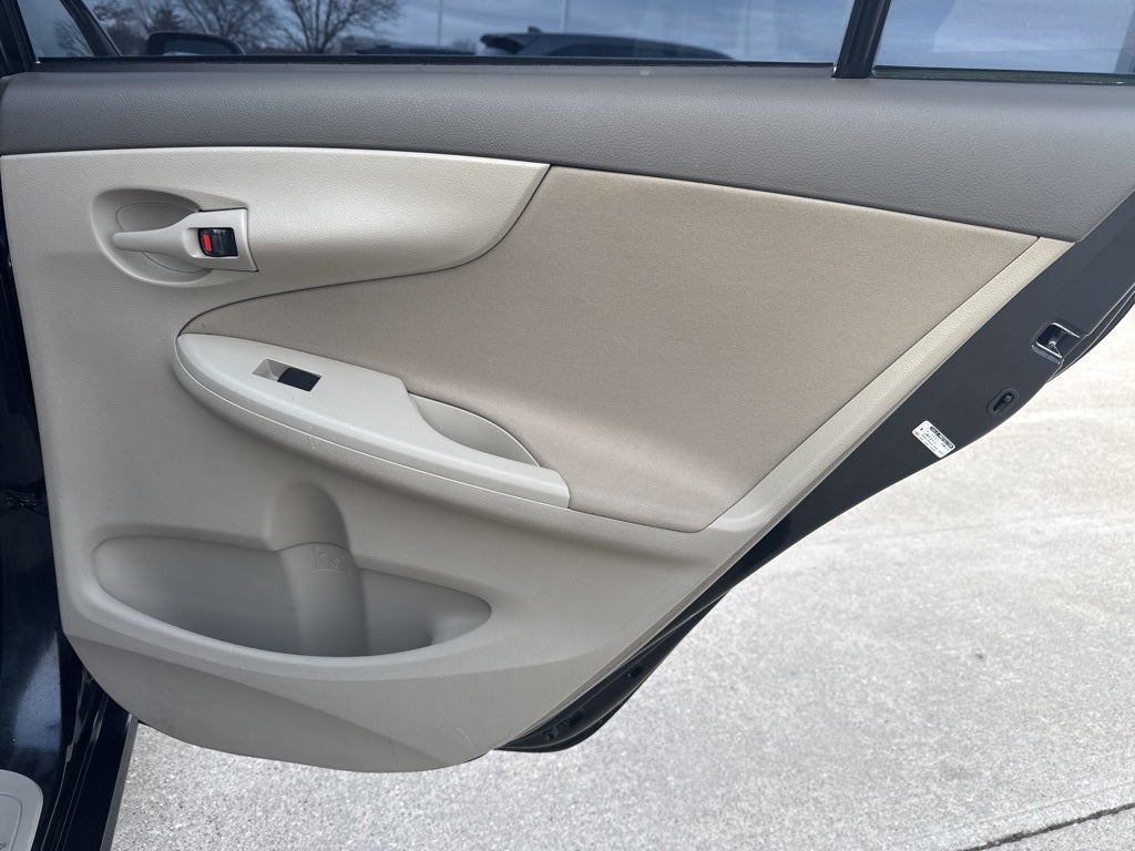 2009 Toyota COROLLA LE