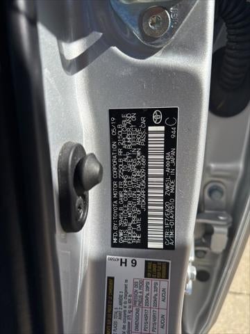 2019 Toyota Prius XLE SILVER CERTIFIED