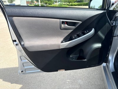 2013 Toyota PRIUS Two